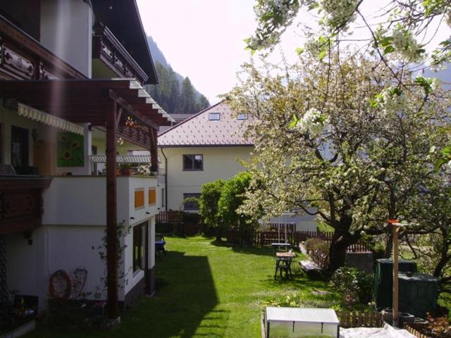 Haus Marion Leilighet Jerzens Eksteriør bilde
